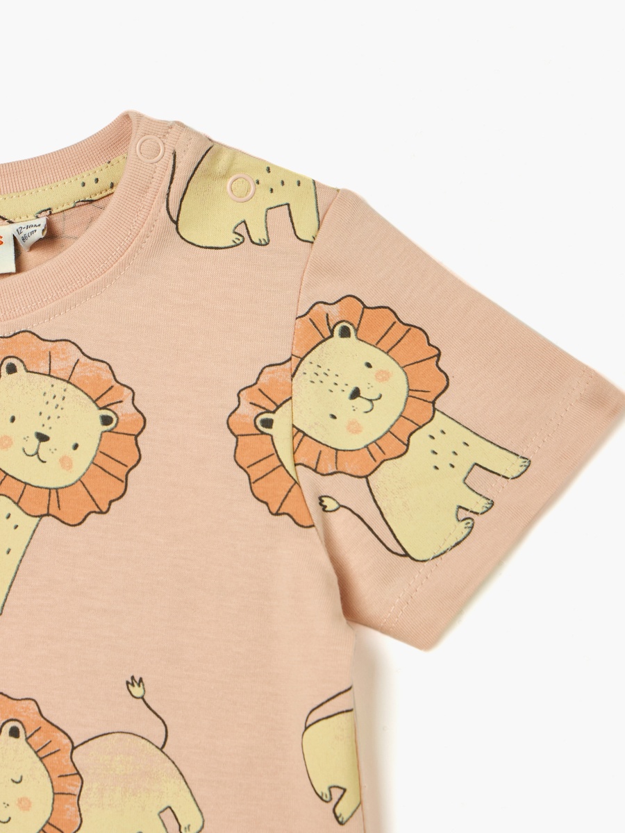 All-Over Lion Print Crew Neck T-Shirt with Short Sleeves