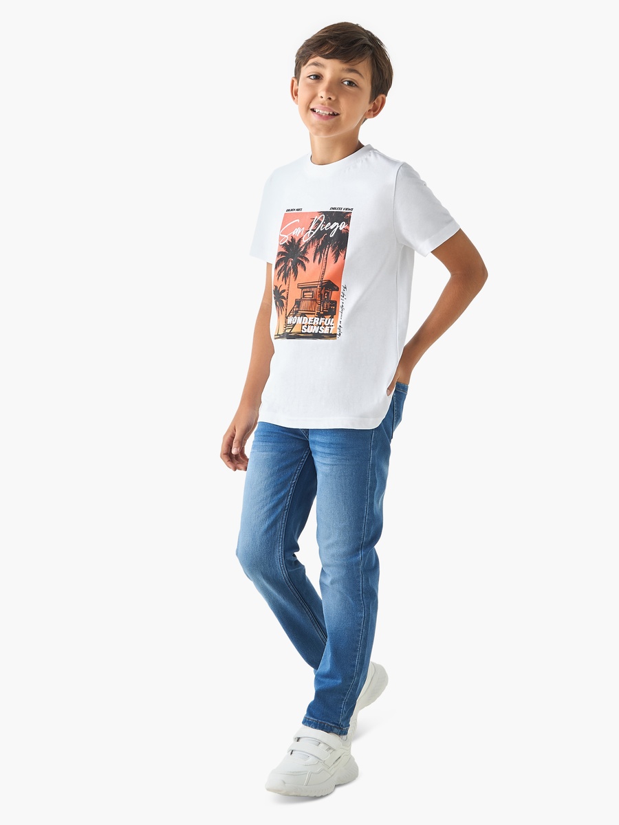 Graphic Print T-Shirt with Crew Neck and Short Sleeves