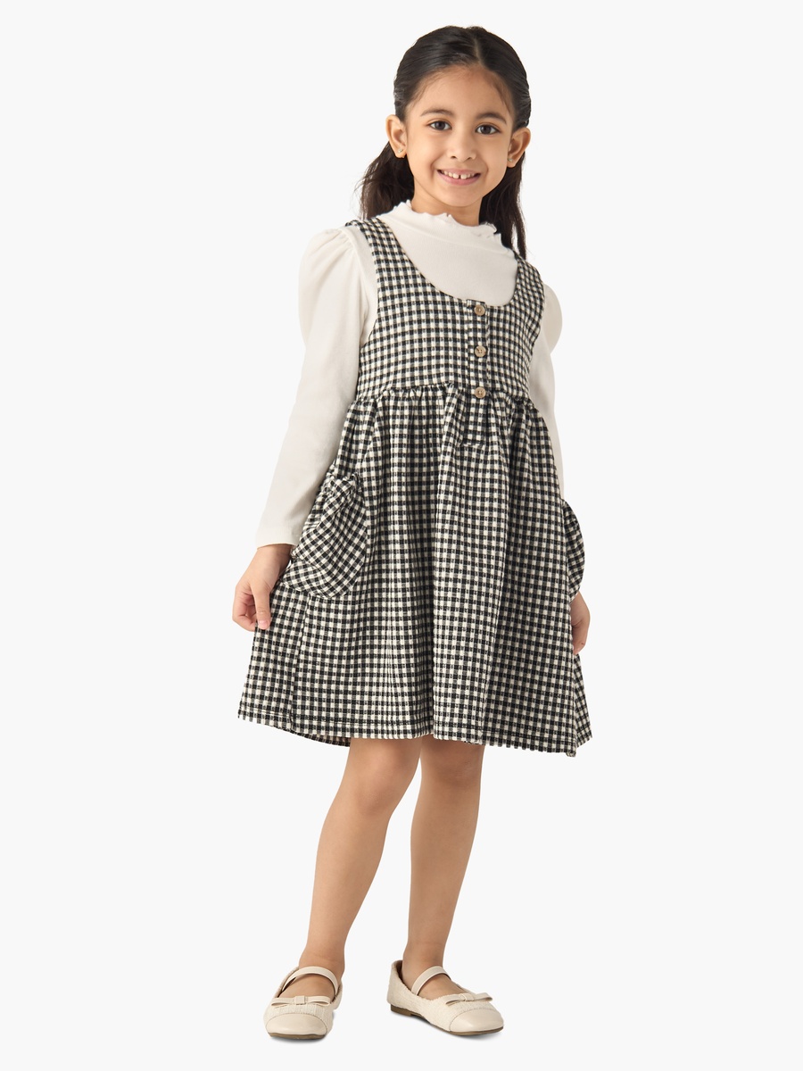Solid Long Sleeves T-Shirt and Checked Pinafore Set