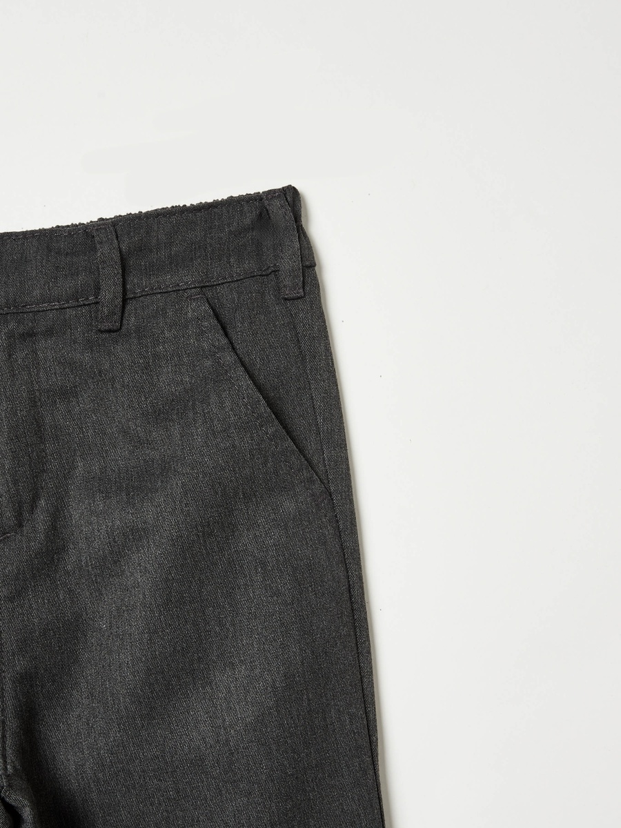 Solid Trouser with Button Closure and Pockets