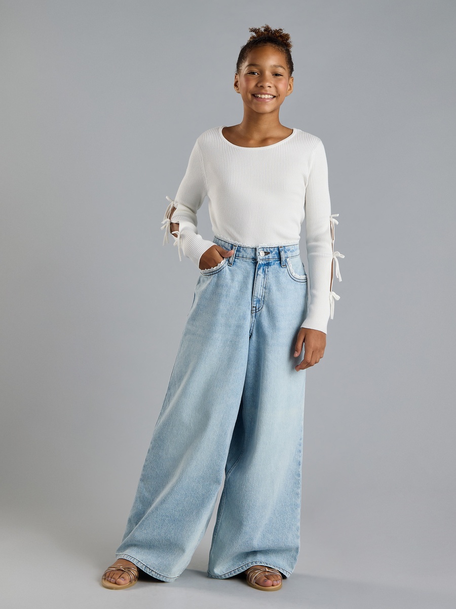 Ribbed Bow Accent T-Shirt