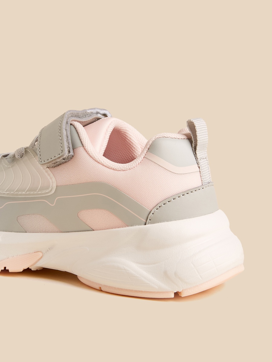 Textured Sports Shoes with Hook and Loop Closure