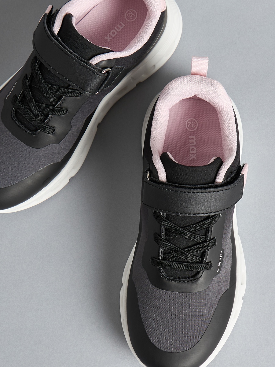 Panelled Sports Shoes with Hook and Loop Closure