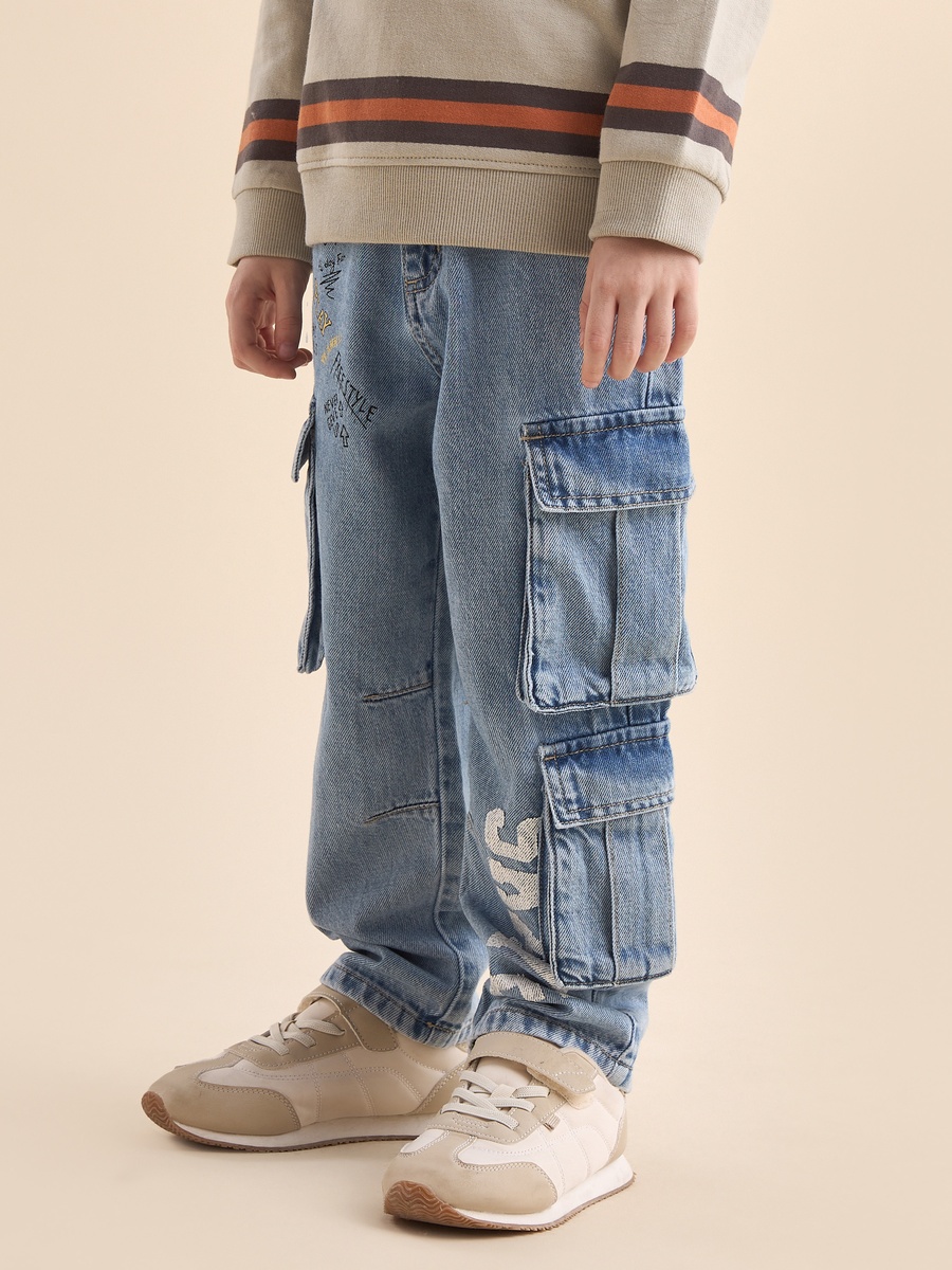 Printed Wide Leg Cargo Jeans