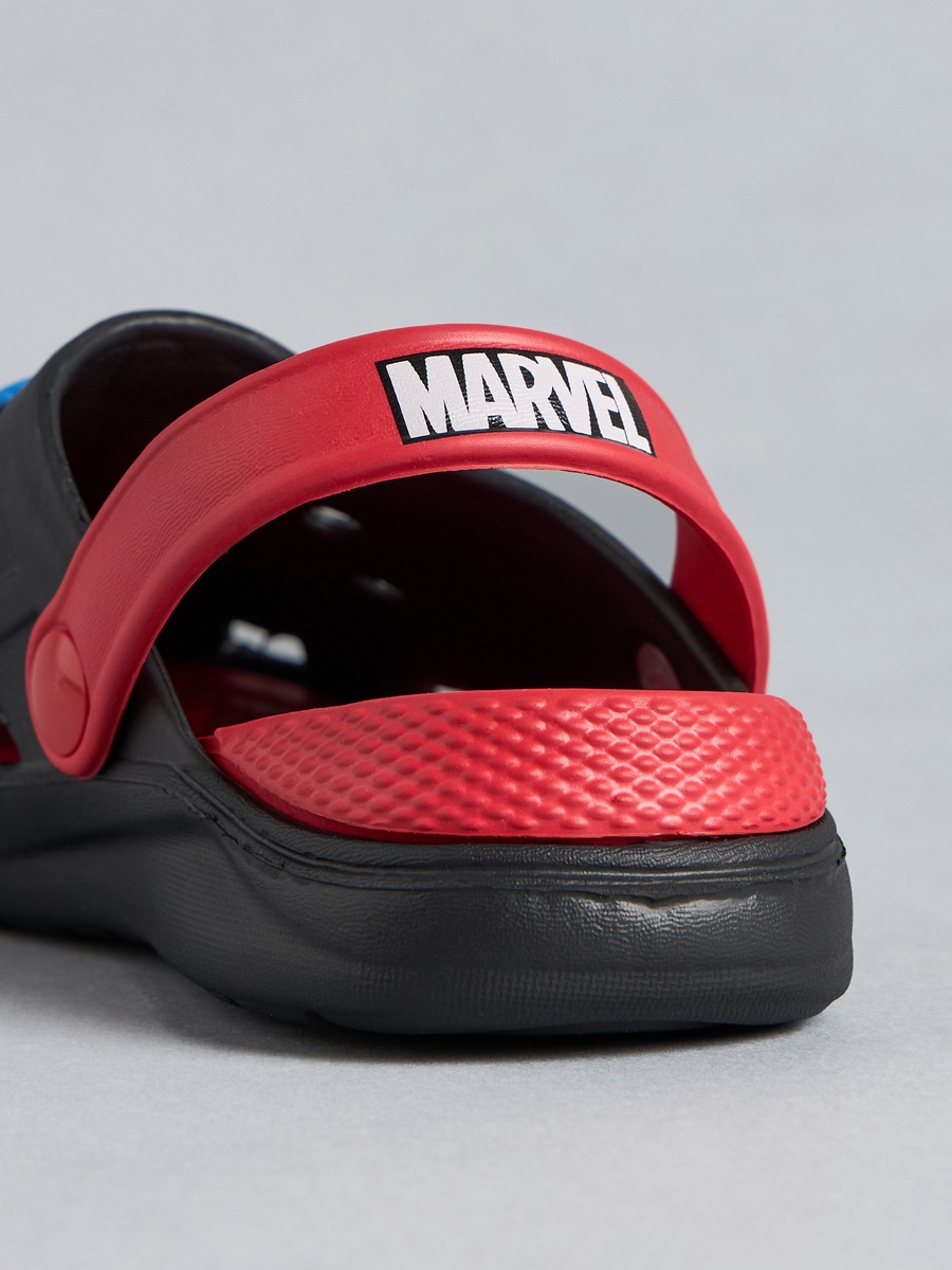 Avengers Accent Clogs