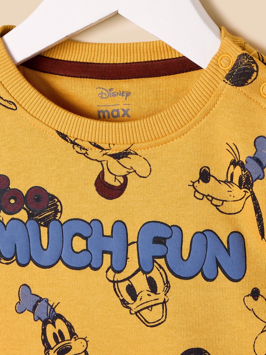 Mickey and Friends Print Sweatshirt and Joggers Set