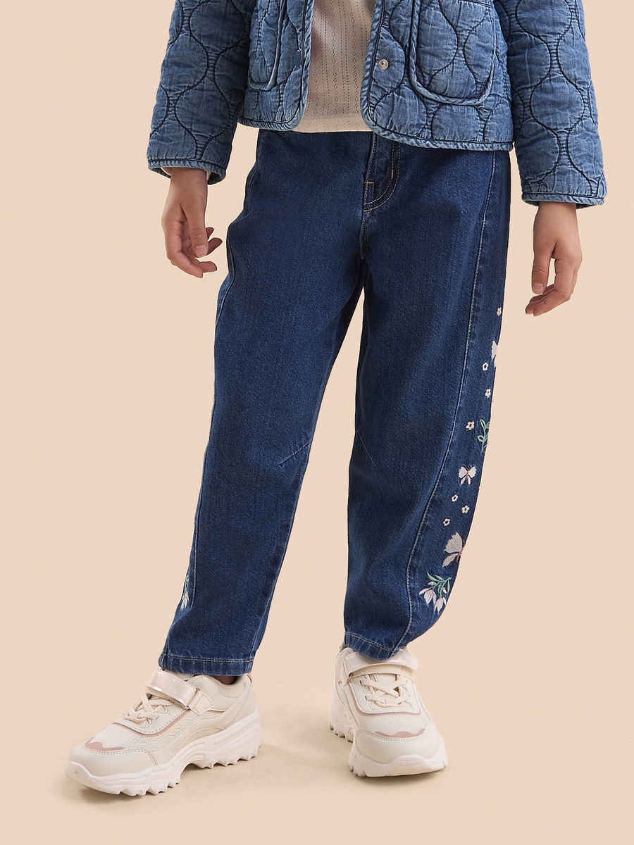 Embroidered Barrel Jeans