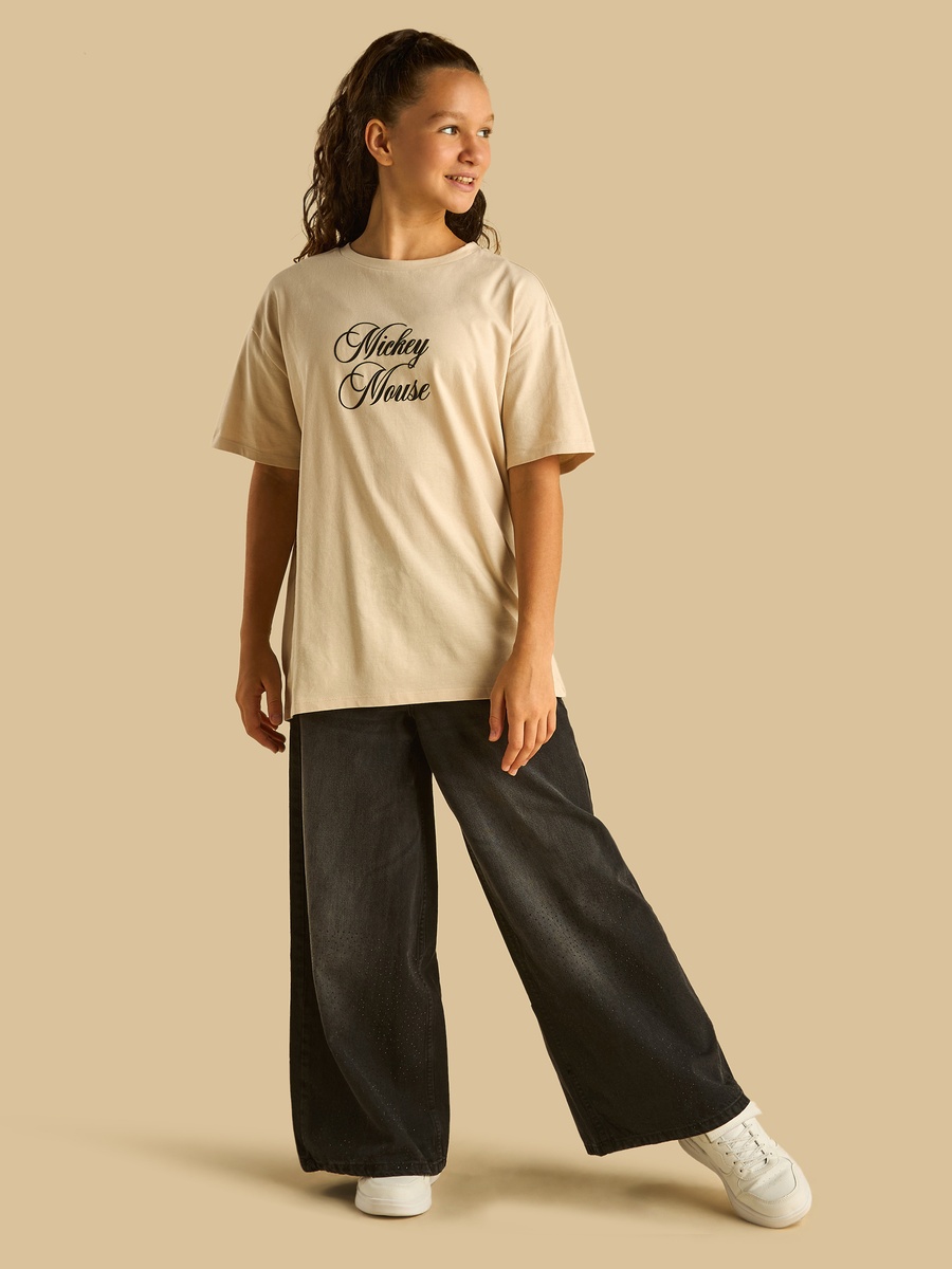Mid-Rise Wide Leg Jeans