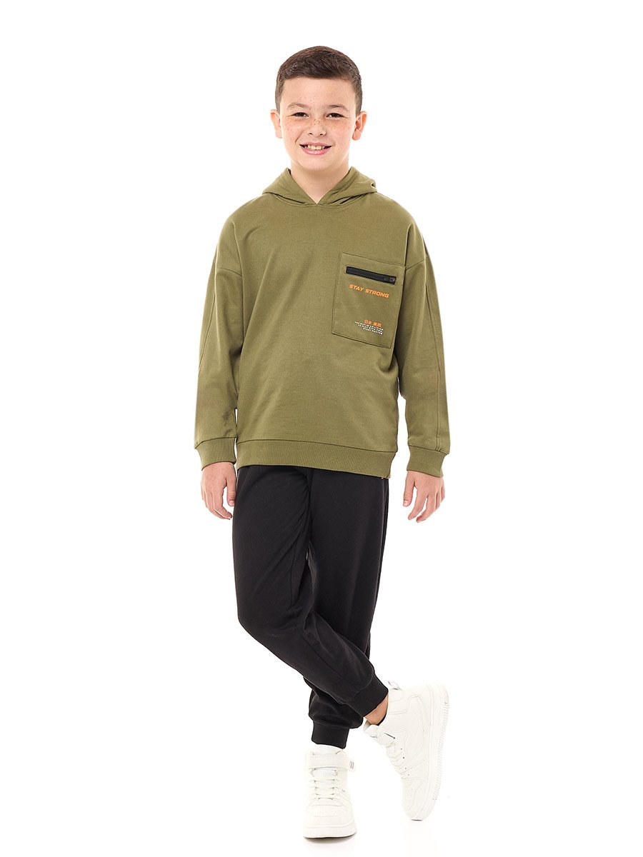 طقم منسق من بنطال جوغرز وهودي بطبعة جرافيك
