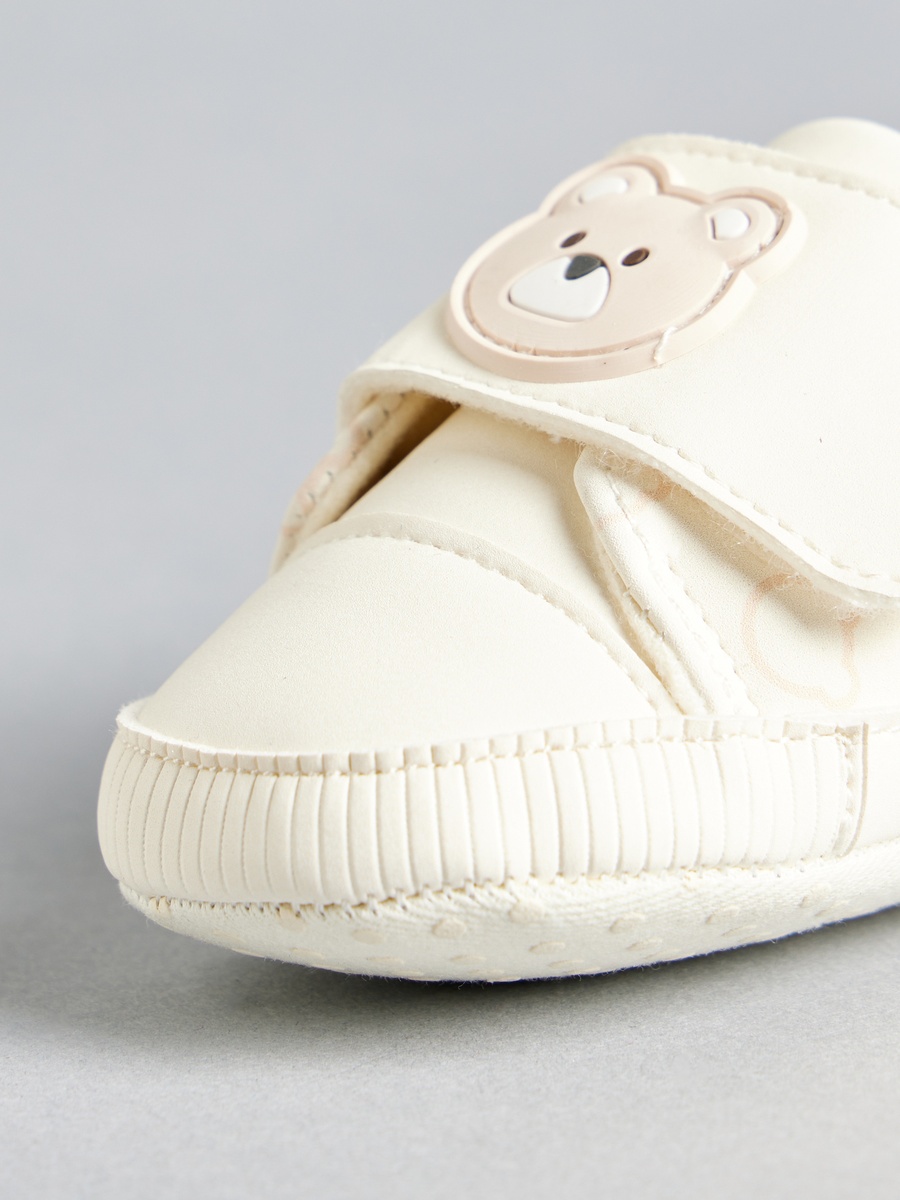 Teddy Bear Applique Booties