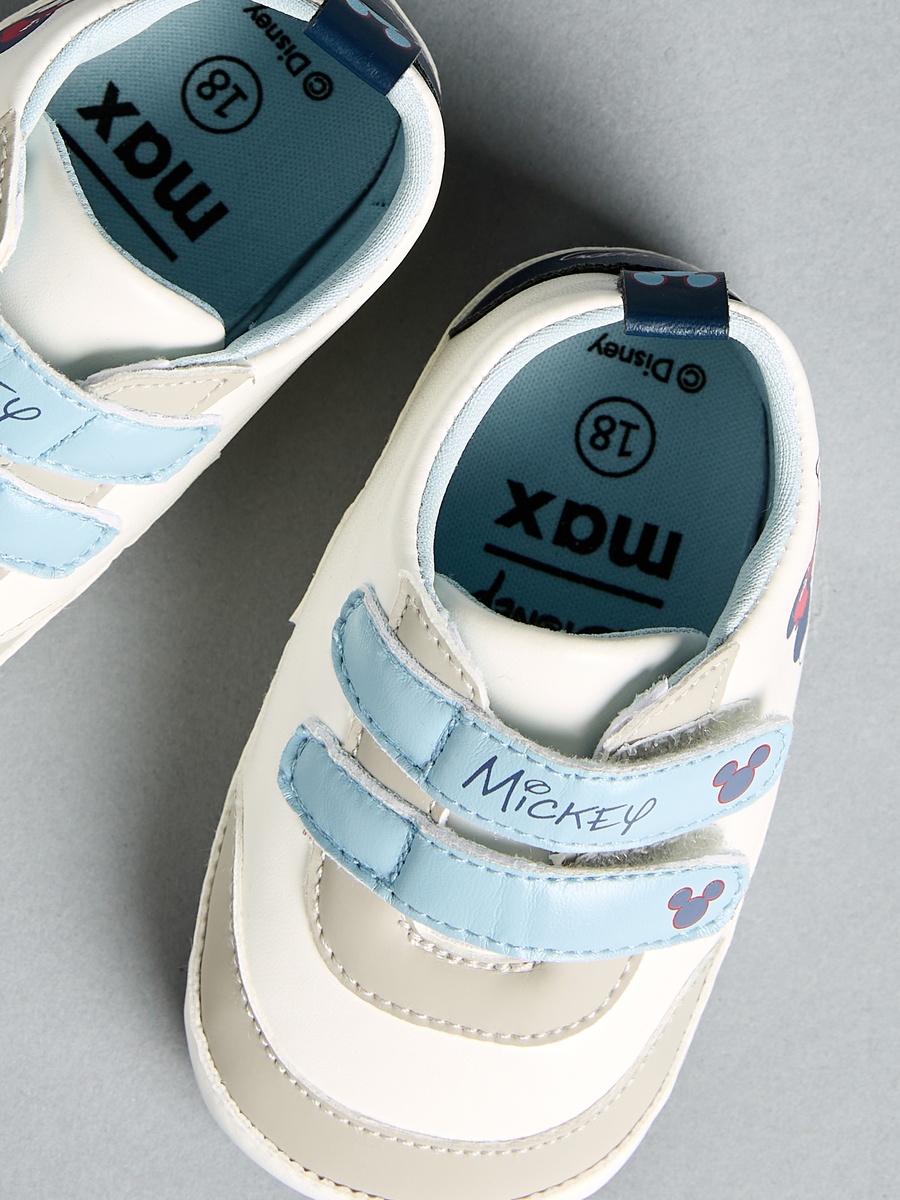 Mickey Mouse Print Sneakers with Hook and Loop Closure