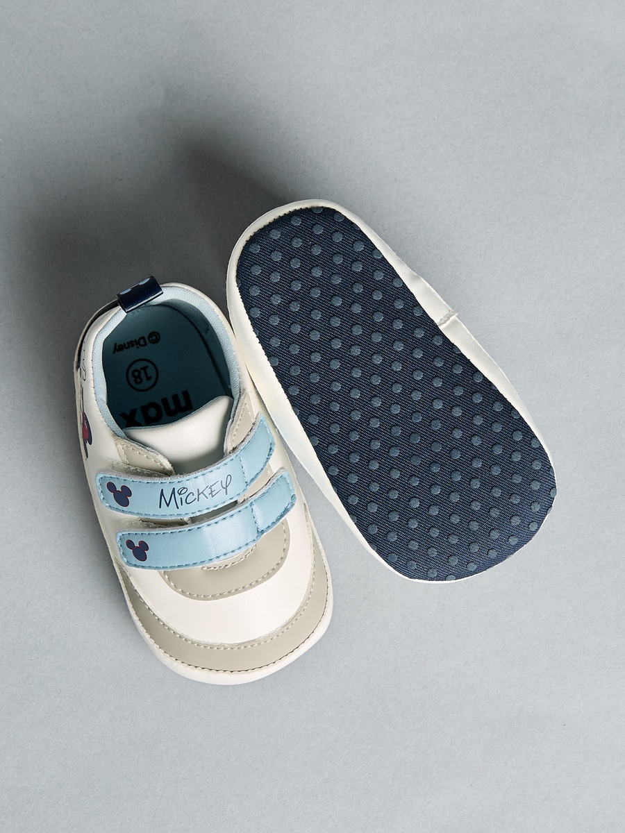 Mickey Mouse Print Sneakers with Hook and Loop Closure