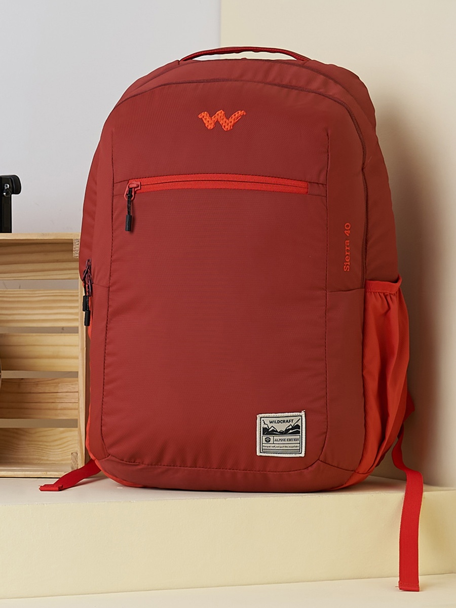 Solid Backpack with Adjustable Shoulder Straps - 24x32x47 cm