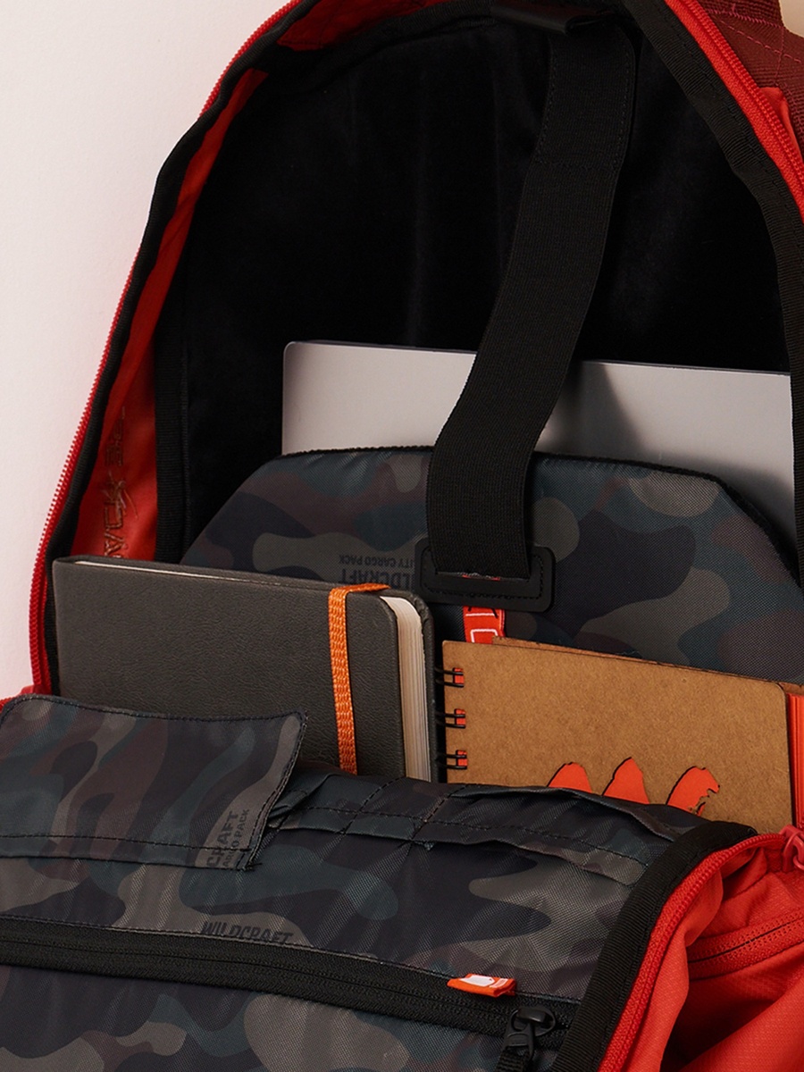 Solid Backpack with Adjustable Shoulder Straps - 20x33x51 cm