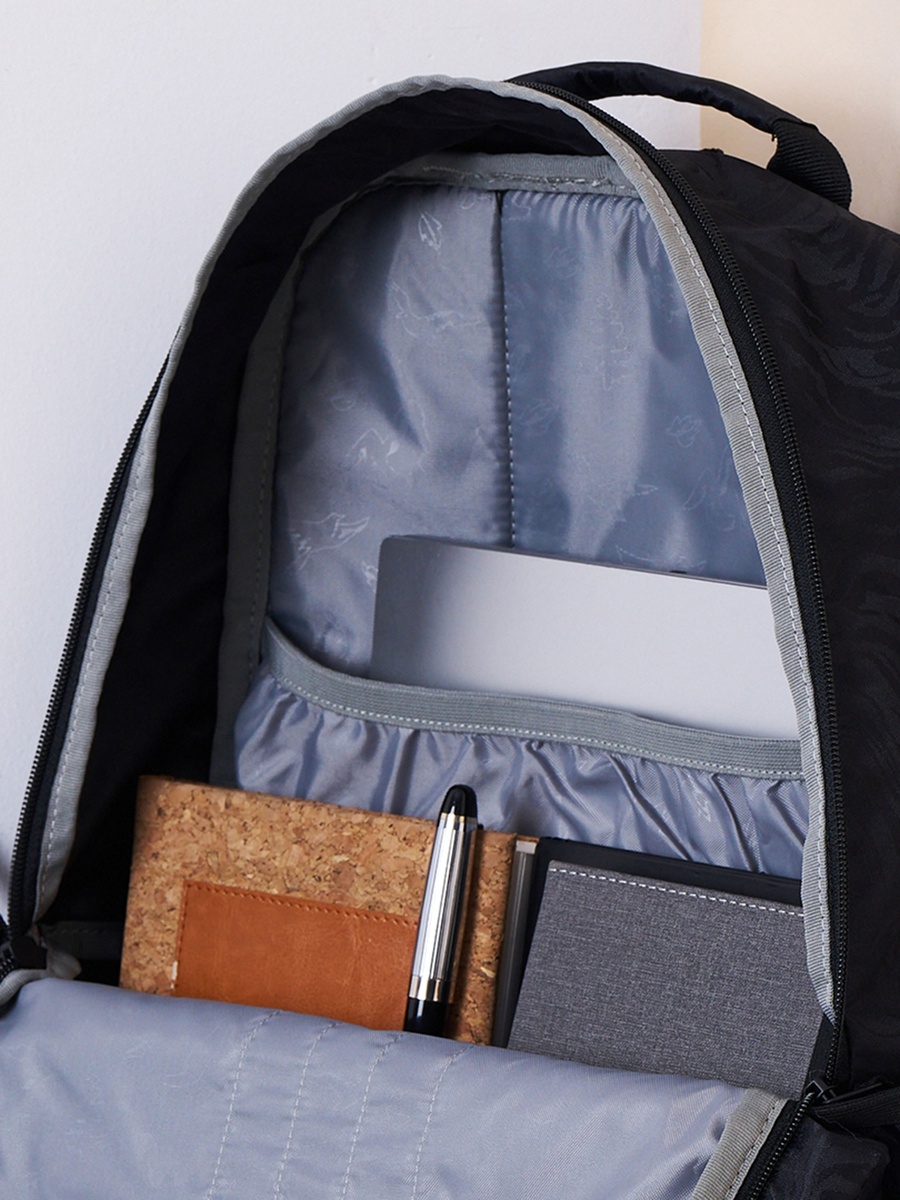 Solid School Backpack with Adjustable Shoulder Straps - 25x32x47 cm