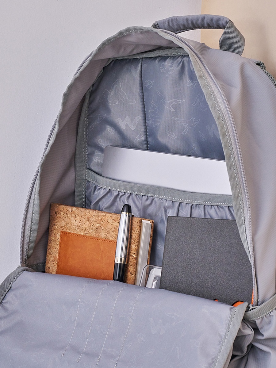 Solid School Backpack with Adjustable Shoulder Straps - 25x32x47 cm