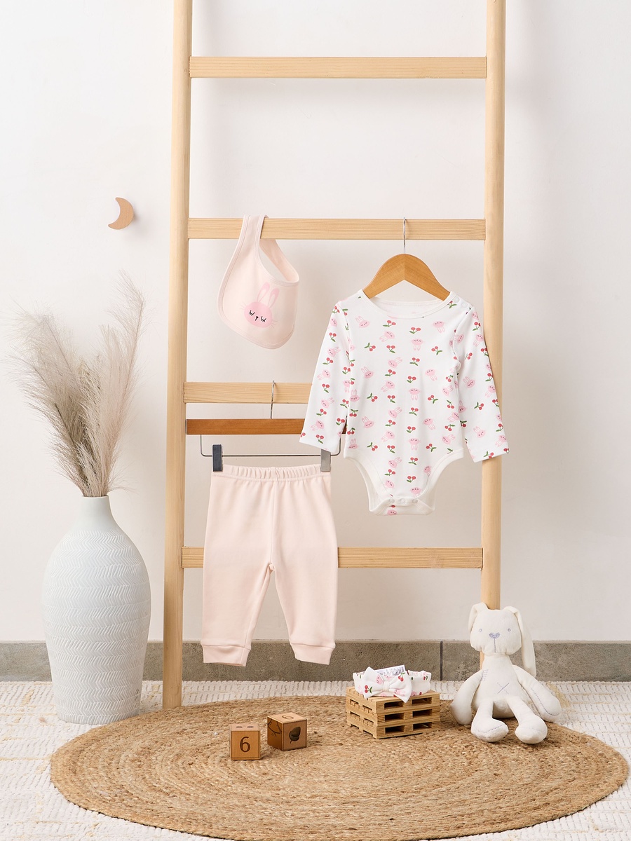 4-Piece Bunny Print Clothing Set