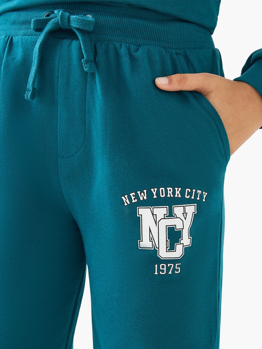 New York City Print Joggers with Drawstring Closure and Pockets
