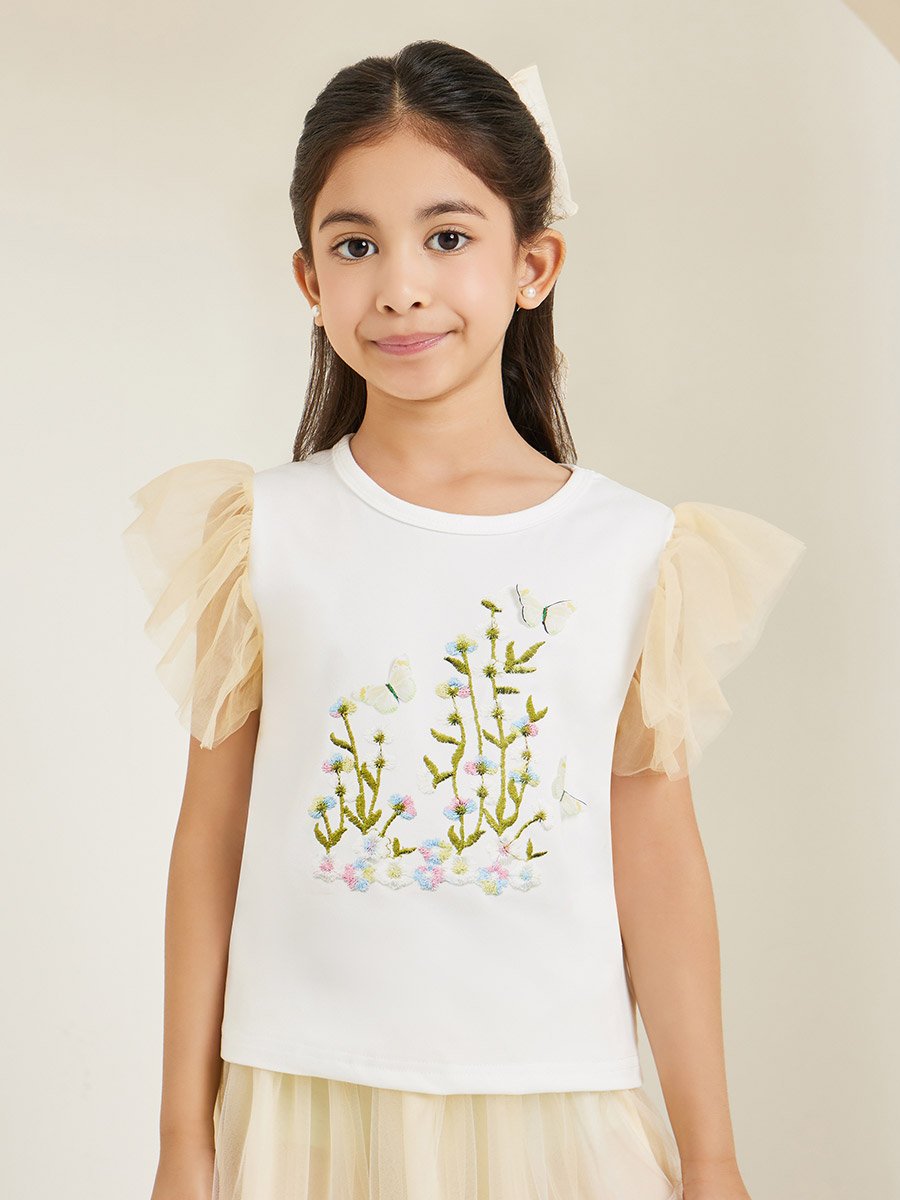 طقم تيشيرت مُطرّز وتنورة شبكية