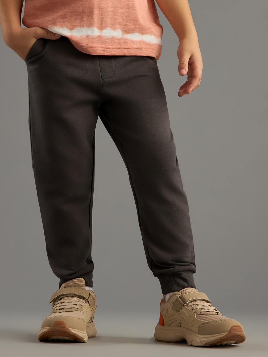 Plain Joggers