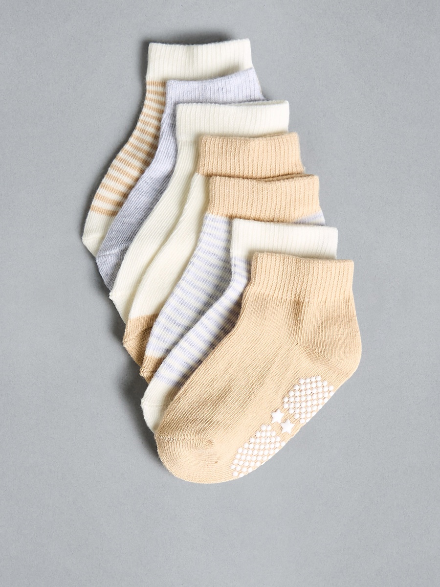Pack of 7 - Assorted Anti-Skid Ankle Length Socks