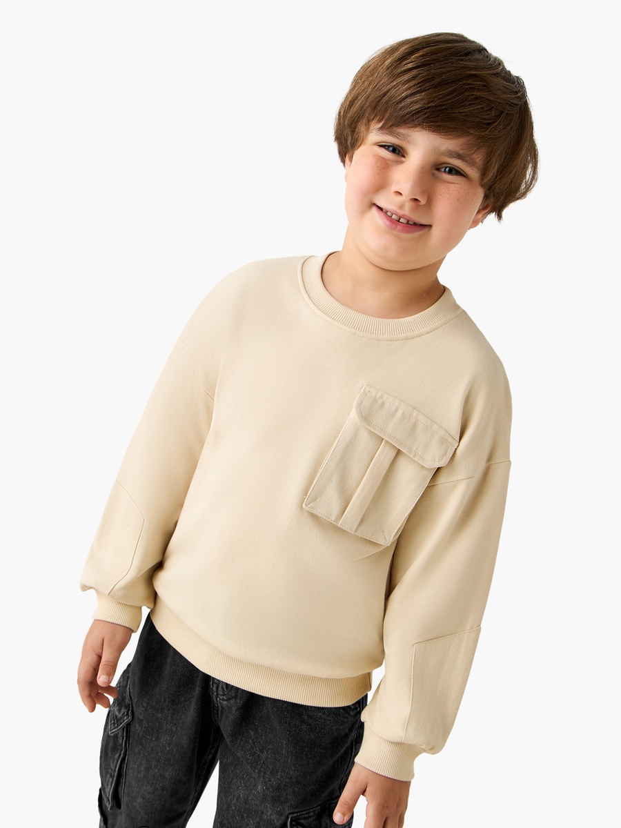Chest Pocket Sweatshirt with Long Sleeves