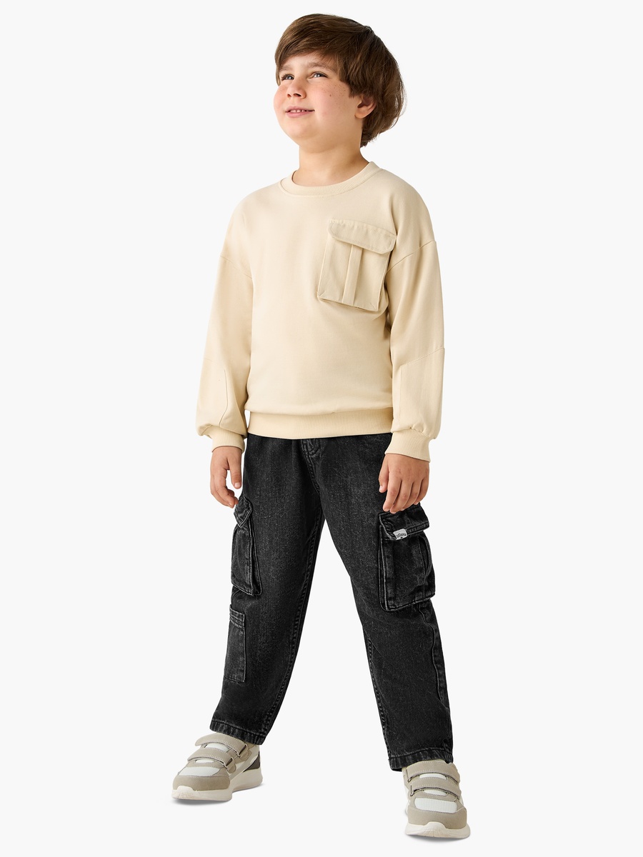Chest Pocket Sweatshirt with Long Sleeves