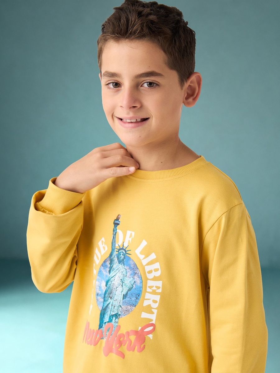 Statue of Liberty Print Sweatshirt with Long Sleeves