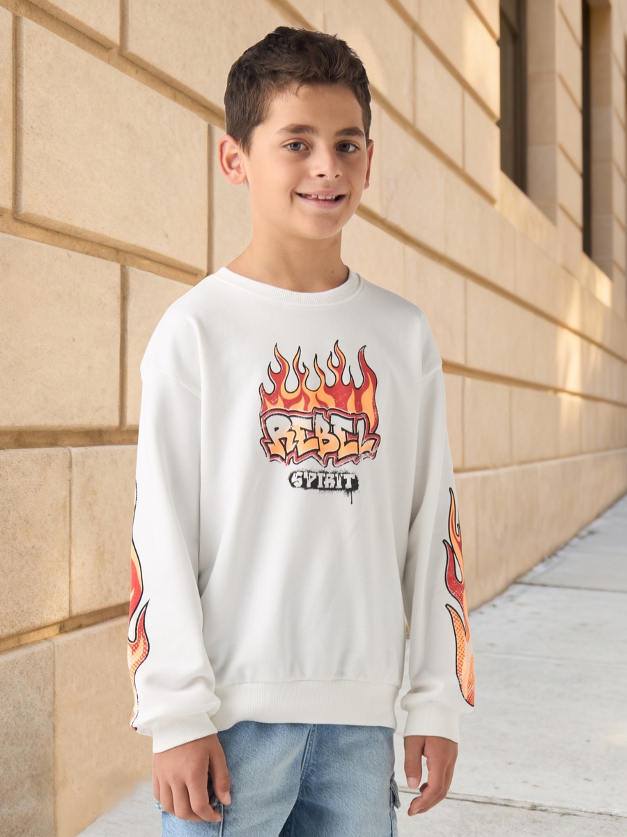 Graphic Print Sweatshirt with Long Sleeves