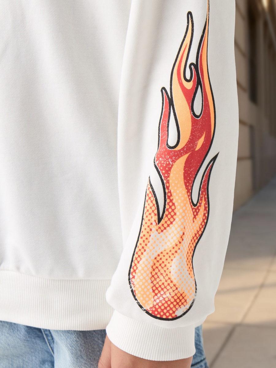 Graphic Print Sweatshirt with Long Sleeves