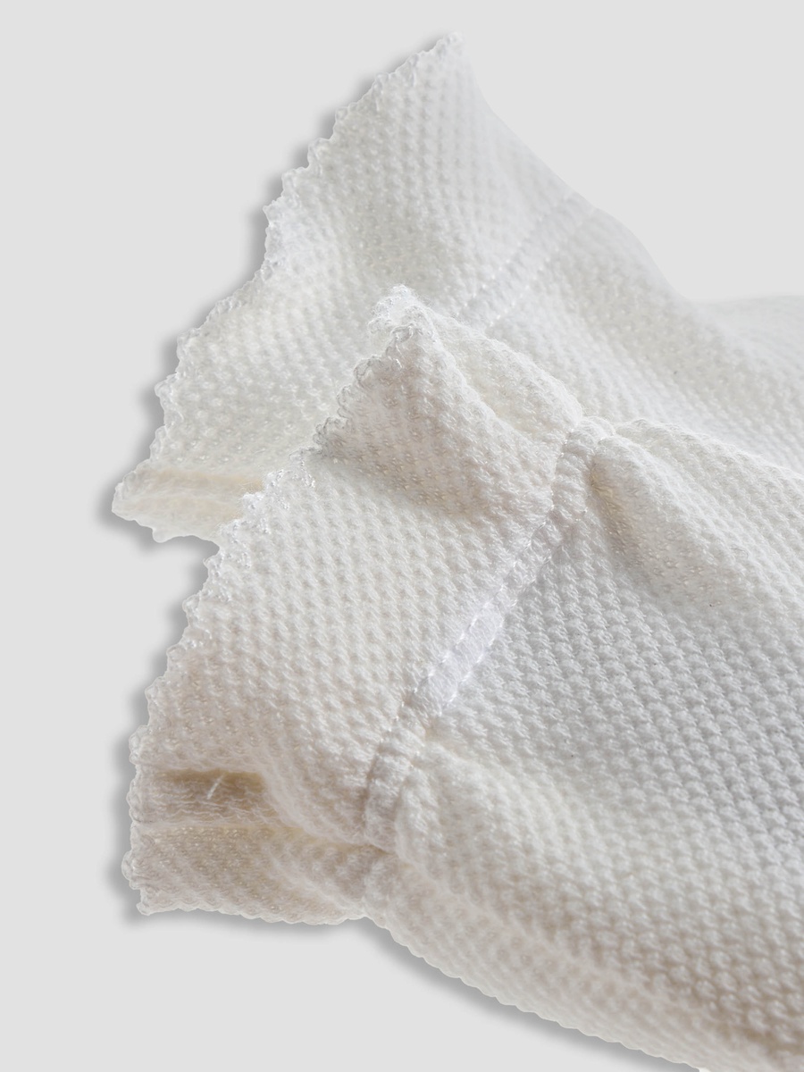Textured Mittens with Scallop Detail