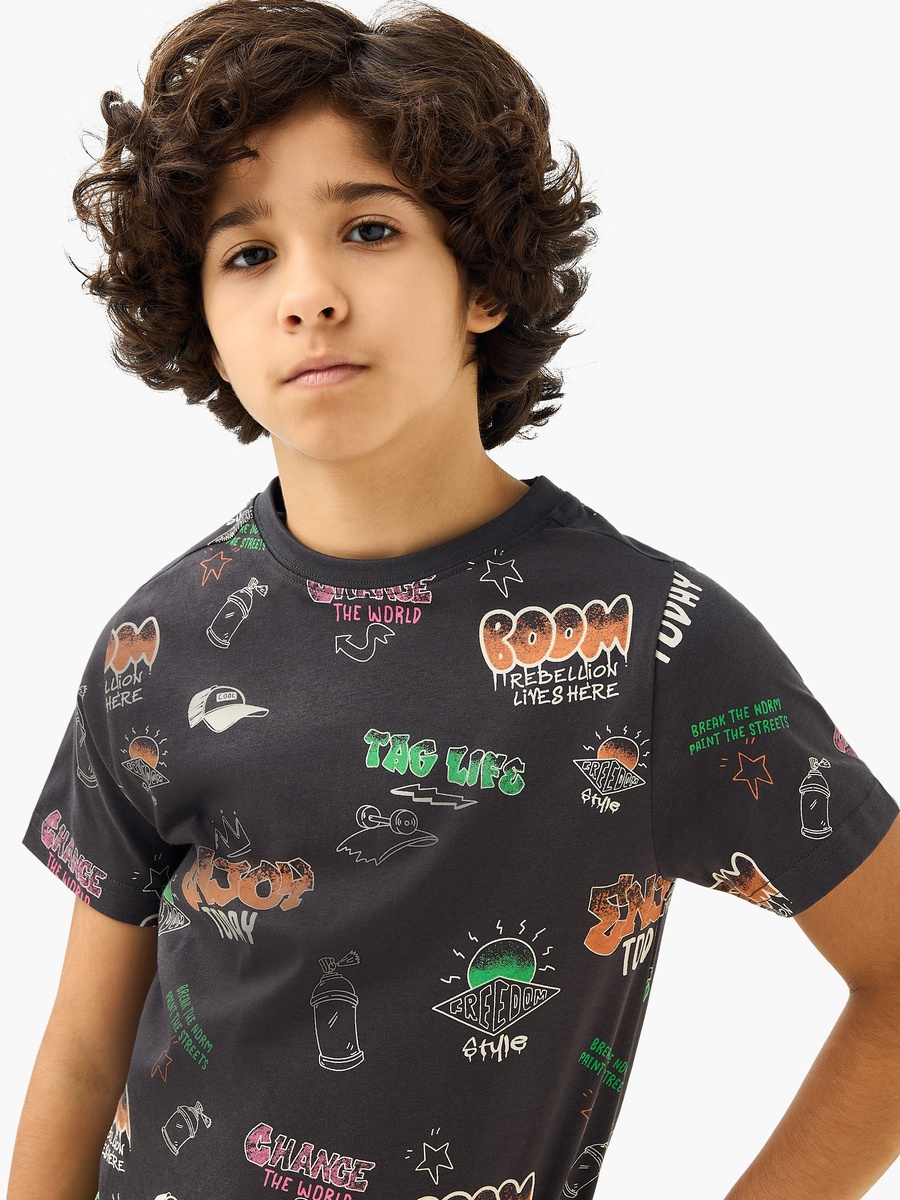 Graffiti Print T-Shirt with Short Sleeves
