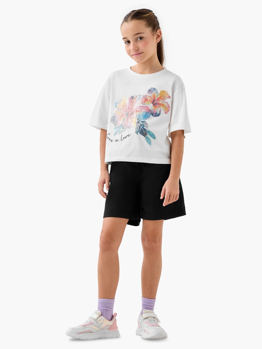 Solid Shorts with Drawstring Closure and Pockets