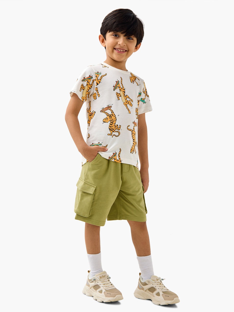Solid Shorts with Pockets and Drawstring Closure