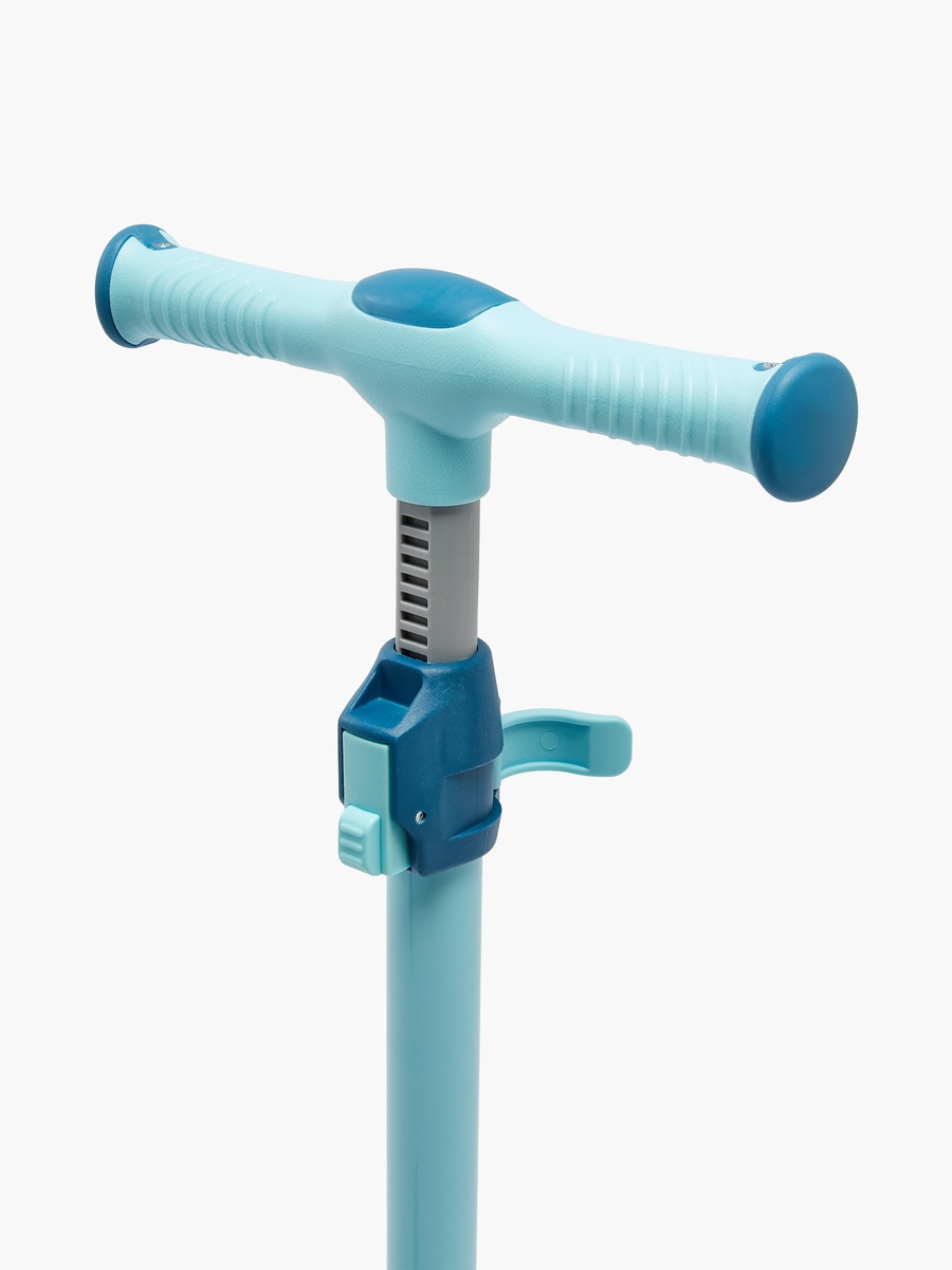 Disney Stitch Accent Foldable Scooter