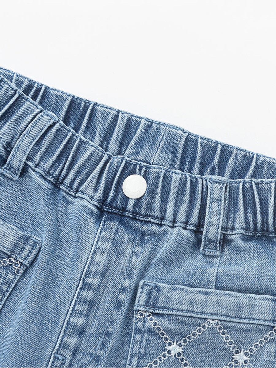 Embroidered Pocket Flare Jeans