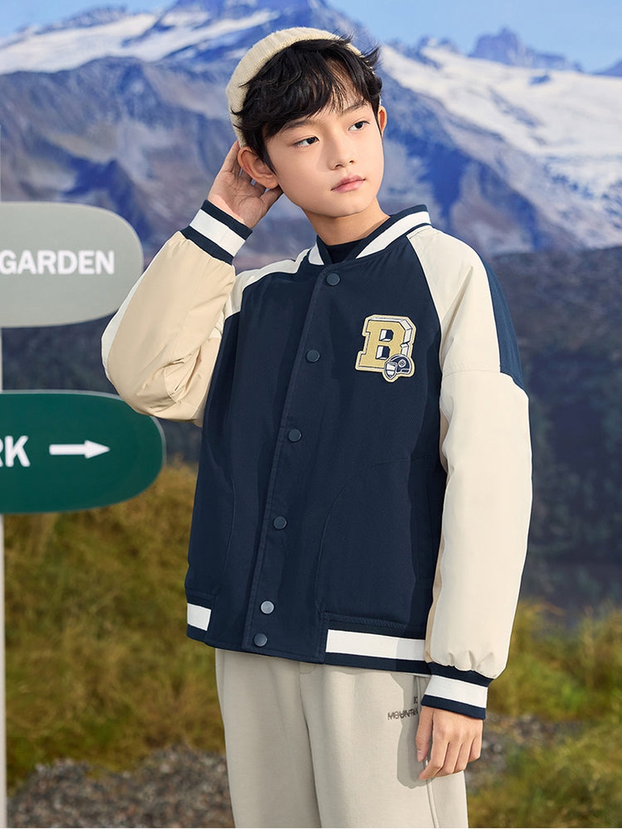 Contrast Winter Coat with Embroideries