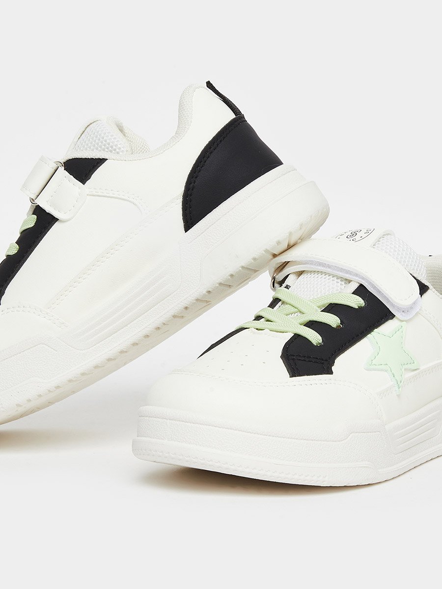 Boys Contrast Panel Star Detail Sneakers