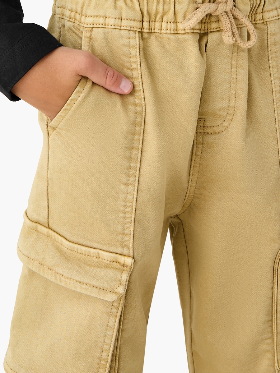 Solid Jeans with Drawstring Closure and Pockets
