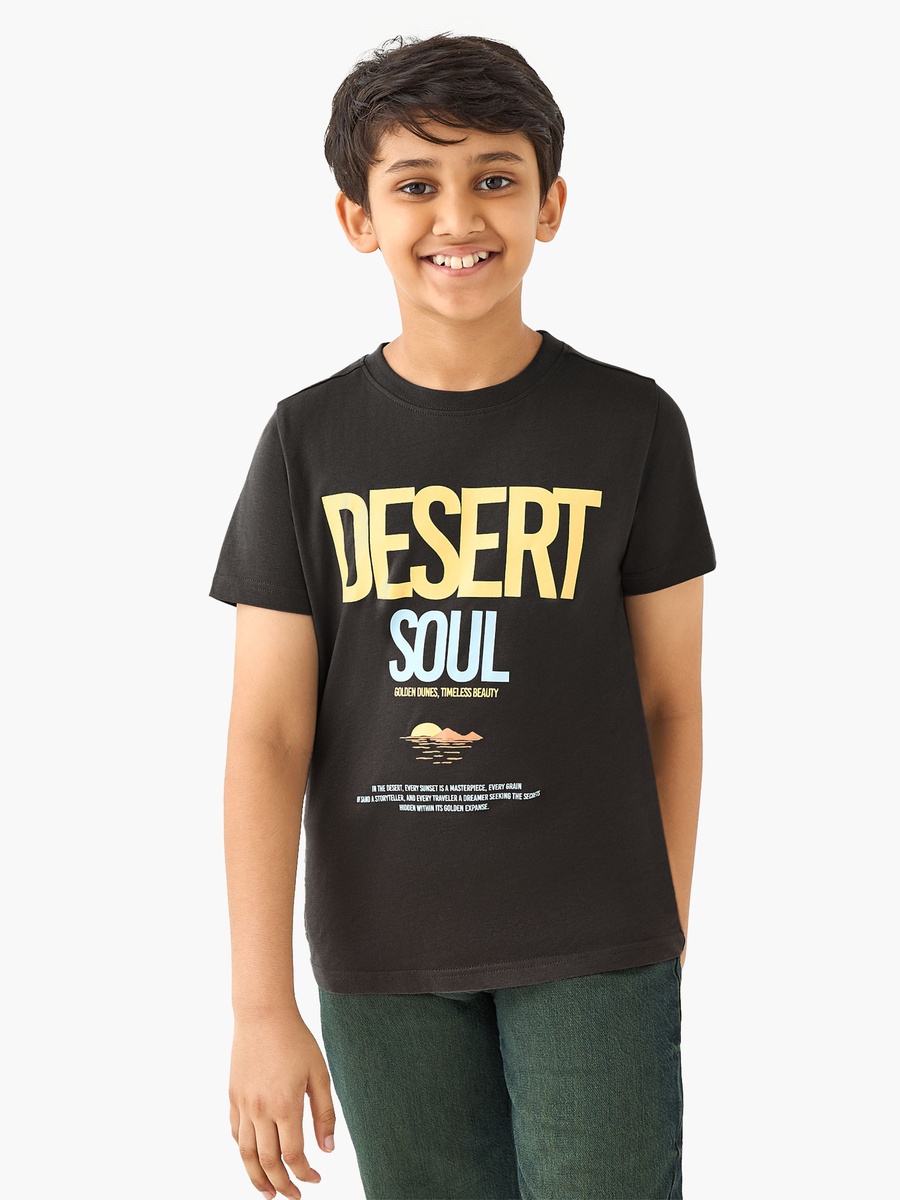 Graphic Print T-Shirt with Short Sleeves