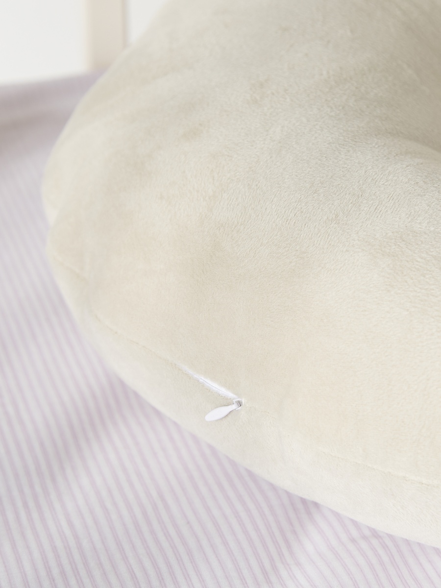 Applique Detail Nursing Pillow
