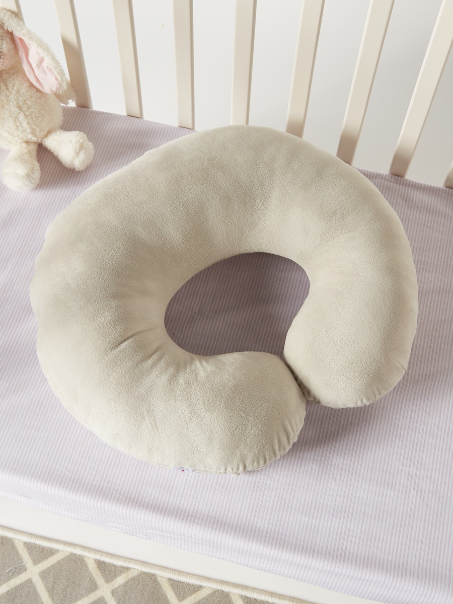 Applique Detail Nursing Pillow