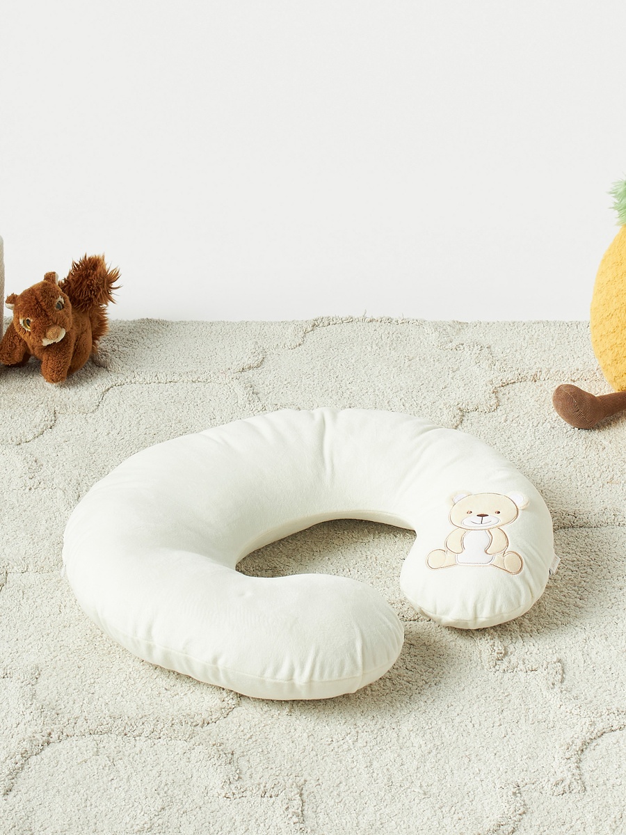 Applique Detail Nursing Pillow