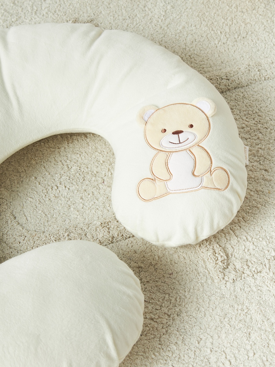Applique Detail Nursing Pillow
