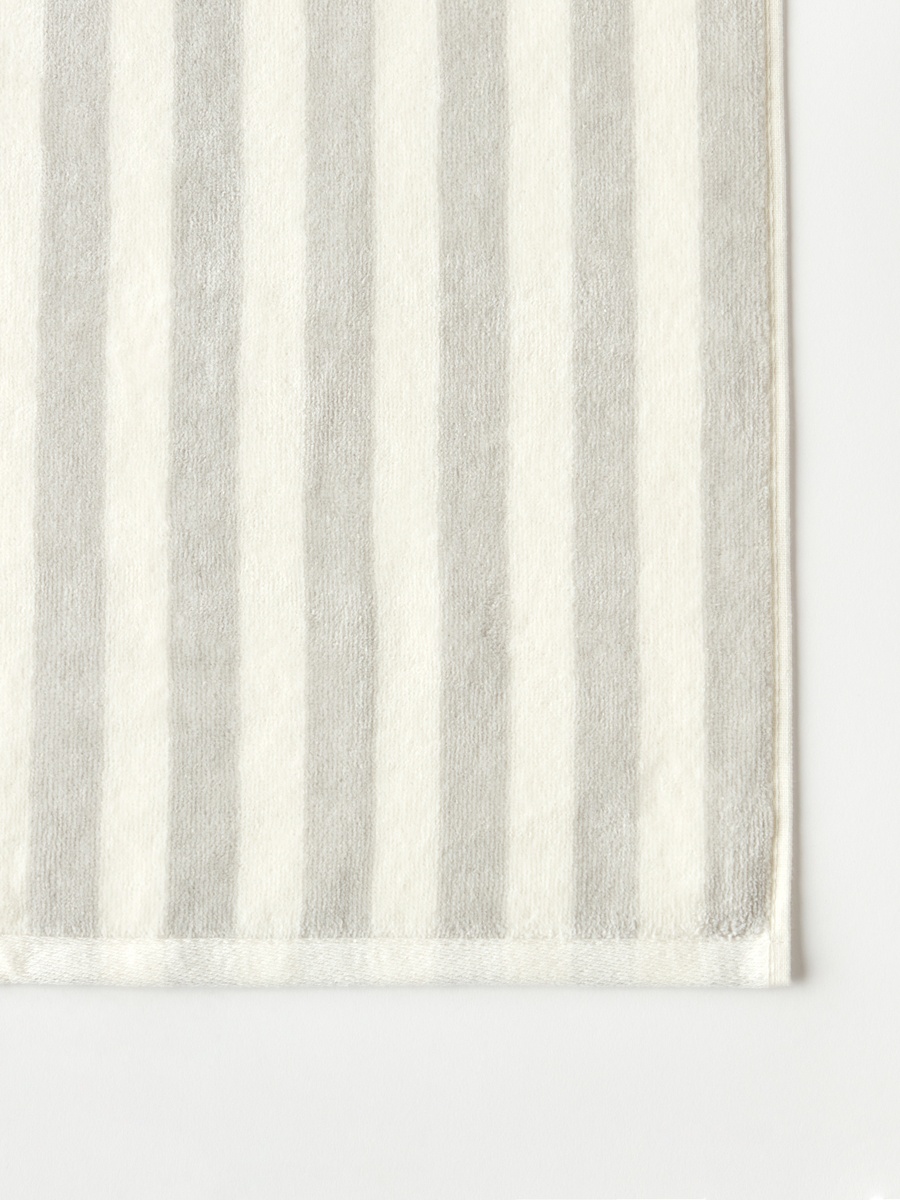 Striped Bath Towel - 70x140 cm
