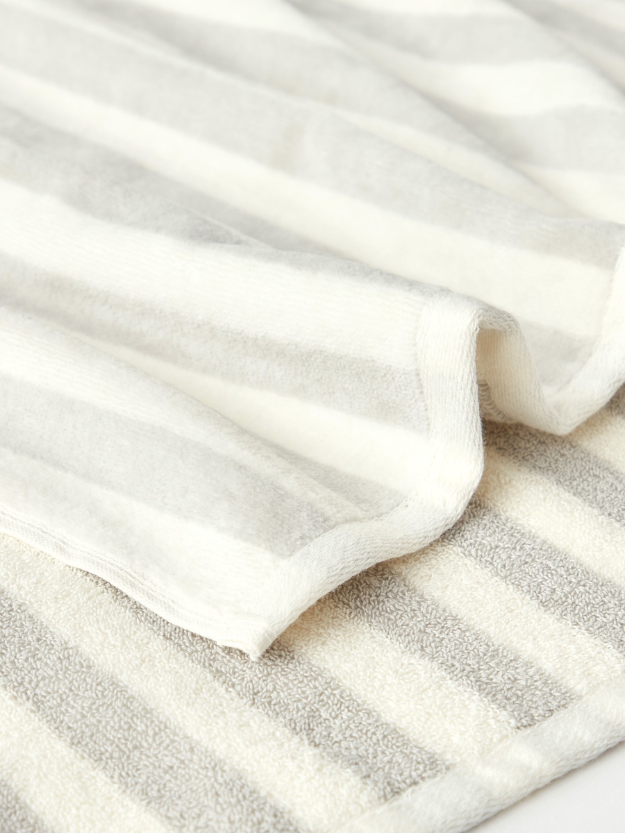 Striped Hand Towel - 50x90 cm