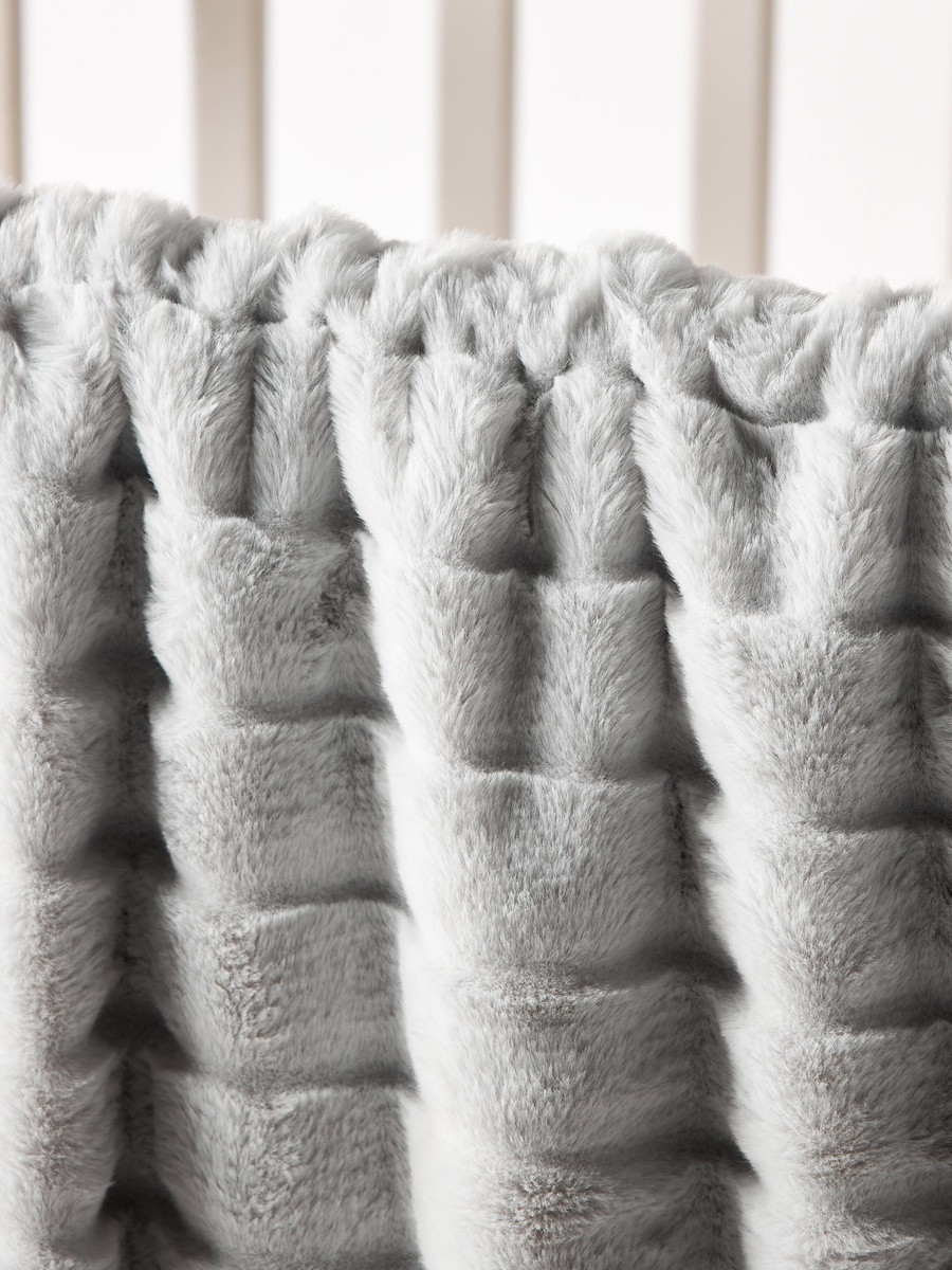 Ribbed Faux Fur Blanket - 100x127 cm