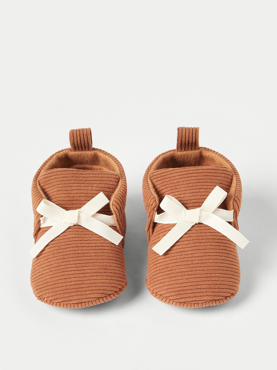 Ribbed Booties with Bow Detail