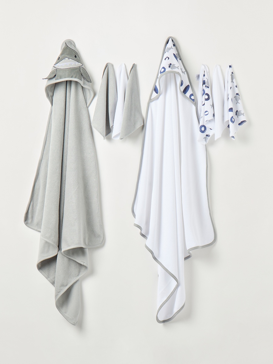 8-Piece Shark Print Hooded Towel and Washcloth Set