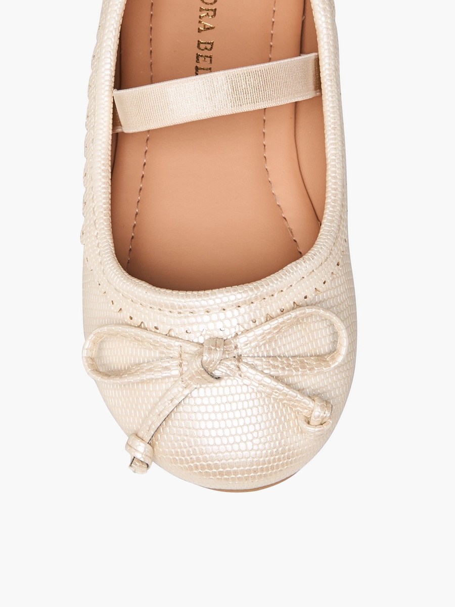 Scallop Detail Bow Accent Elasticated Strap Ballerina Shoes